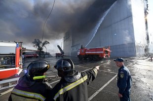   В Тюмени локализовали пожар на складе с макулатурой 